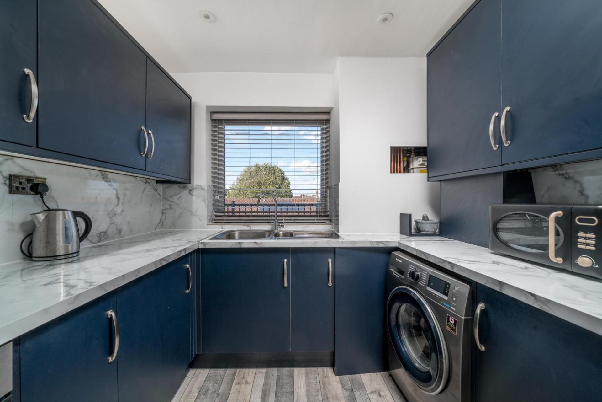 Private Room In London Enfield With Parking Exterior photo